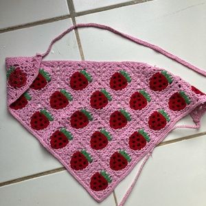 TIE  CROCHET  STRAWBERRY BANDANA TOP